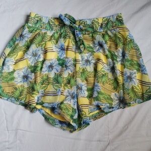 Olsenboye Floral Shorts Women’s Small Tropical Vacation Resortwear